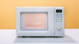 an photo of a microwave